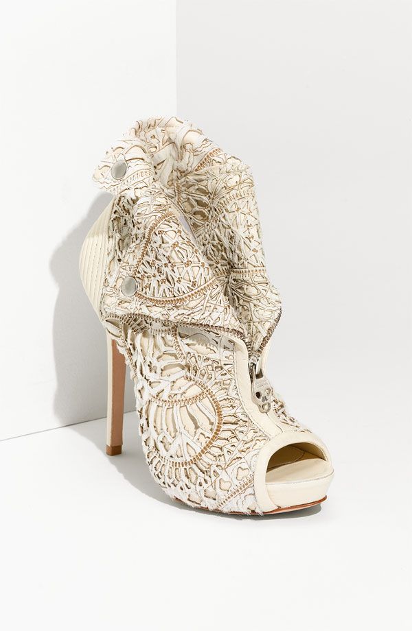 alexander-mcqueen-bridal-booties alexander-mcqueen-bridal-booties