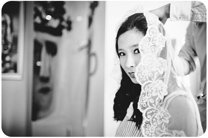 Julie and Jax Wedding Getting Ready Veil Shelldemar Photography
