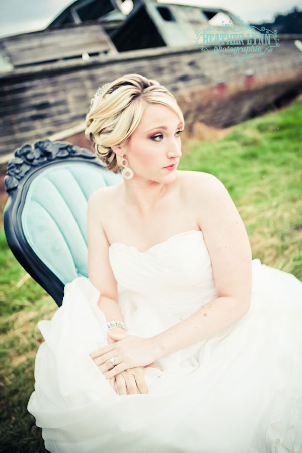 Styled Modern Chevron DIY Wedding by Mariah Rainier Style Heather Lynn Photographie Styled Modern Chevron DIY Wedding by Mariah Rainier Style Heather Lynn Photographie