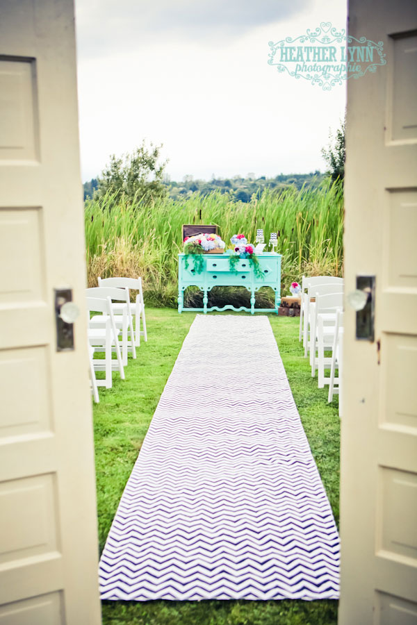 Styled Modern Chevron DIY Wedding by Mariah Rainier Style Heather Lynn Photographie Styled Modern Chevron DIY Wedding by Mariah Rainier Style Heather Lynn Photographie