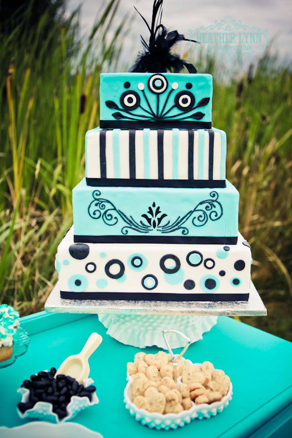 Styled Modern Chevron DIY Wedding by Mariah Rainier Style Heather Lynn Photographie Styled Modern Chevron DIY Wedding by Mariah Rainier Style Heather Lynn Photographie