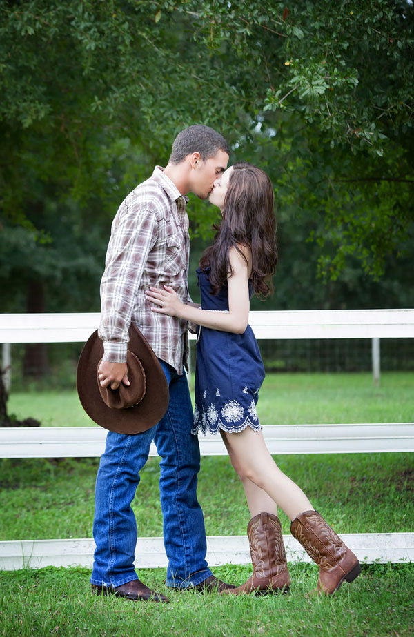 Megan_Matthew_Rustic_Ranch_Engagement_Session_Maria_Angela_Photography_2 Megan_Matthew_Rustic_Ranch_Engagement_Session_Maria_Angela_Photography_2
