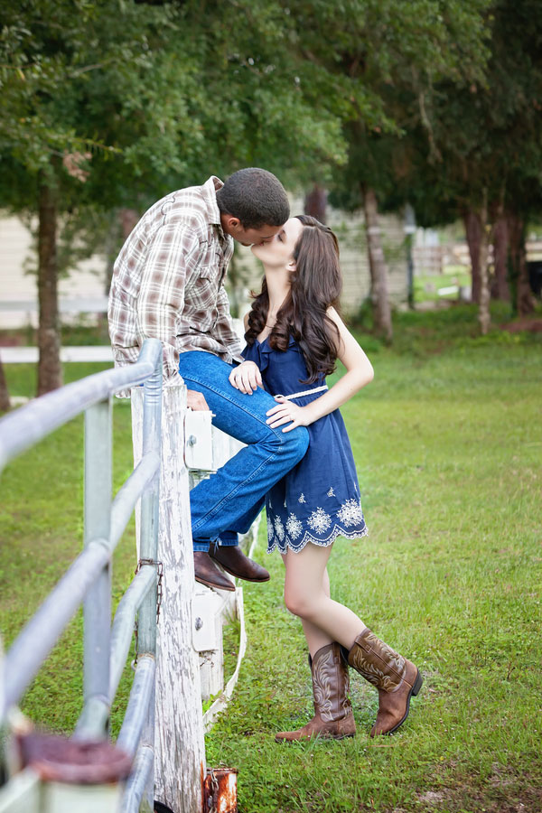 Megan_Matthew_Rustic_Ranch_Engagement_Session_Maria_Angela_Photography_5 Megan_Matthew_Rustic_Ranch_Engagement_Session_Maria_Angela_Photography_5
