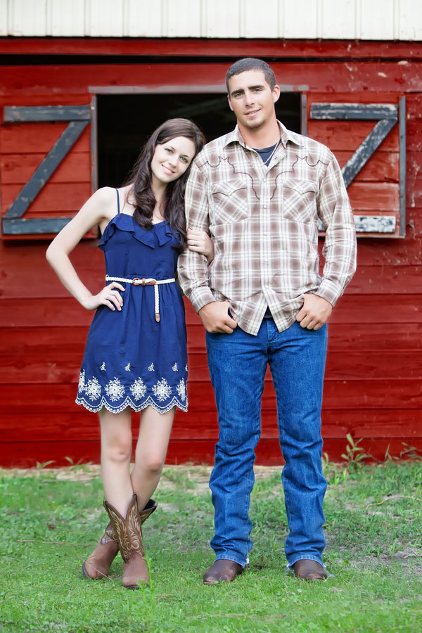 Megan_Matthew_Rustic_Ranch_Engagement_Session_Maria_Angela_Photography_5 Megan_Matthew_Rustic_Ranch_Engagement_Session_Maria_Angela_Photography_5