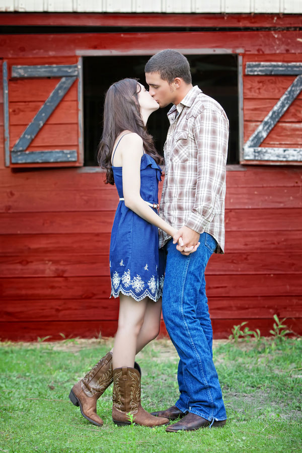 Megan_Matthew_Rustic_Ranch_Engagement_Session_Maria_Angela_Photography_9 Megan_Matthew_Rustic_Ranch_Engagement_Session_Maria_Angela_Photography_9