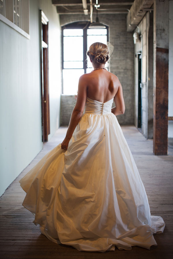 Modern_Fresh_Faced_Styled_Chic_Wedding_Portrait_Session_Bernadette_at_Dette_Snaps_4