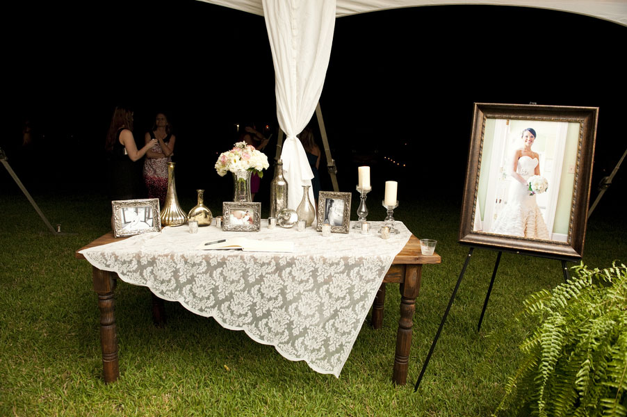 Courtney_Whitney_Runnymede_Plantation_Mercury_Glass_Wedding_Reese_Moore_Weddings_34
