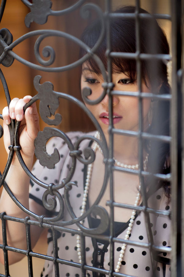 Christine_Mike_Vintage_Proposal_Bradbury_Building_Engagement_Session_The_Big_Affair_18