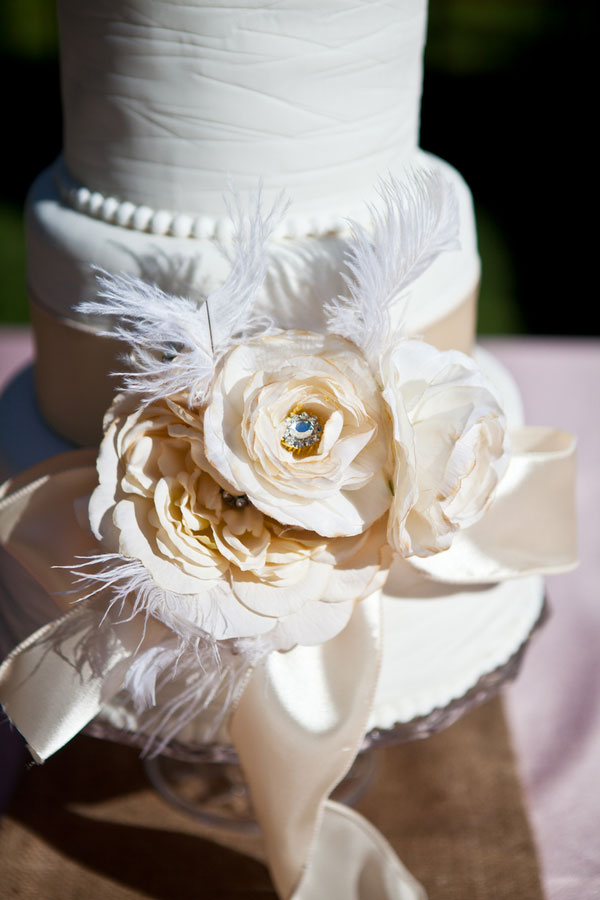 Tara_Kyle_Pale_Pink_Rustic_Vintage_Wedding_Jessi_LeMay_Photography_14
