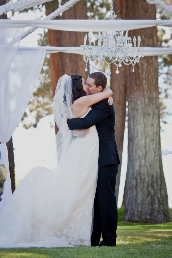 Tara_Kyle_Pale_Pink_Rustic_Vintage_Wedding_Jessi_LeMay_Photography_8