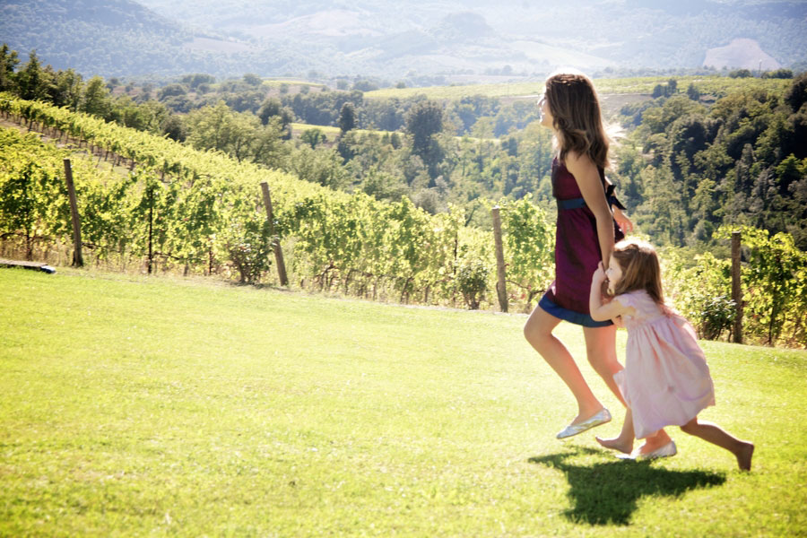 Paola Stefano Orvieto Cathedral Italy Vineyard Wedding (28)