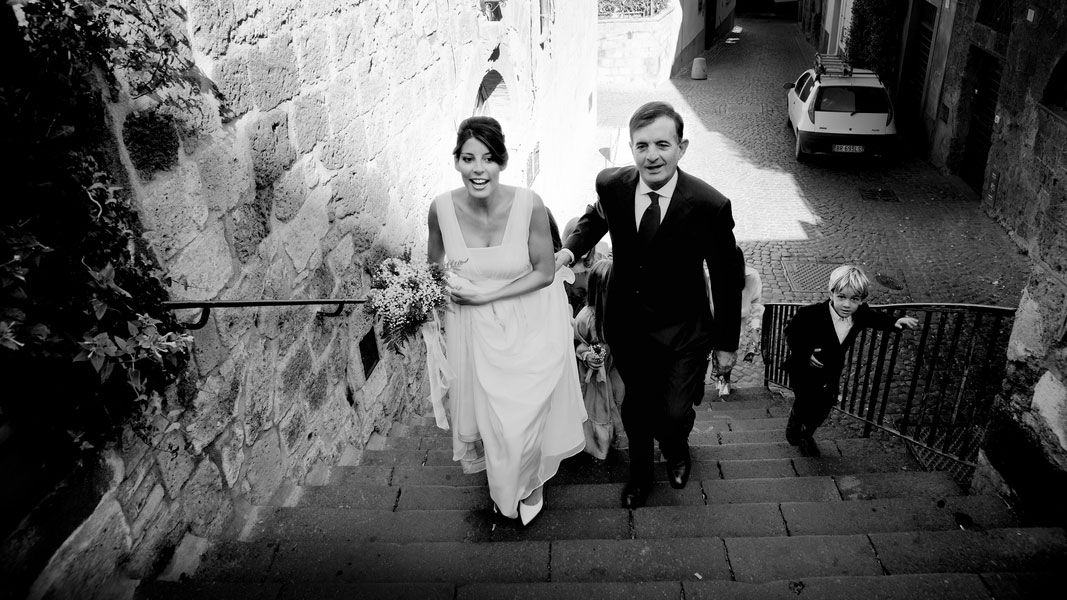 Paola Stefano Orvieto Cathedral Italy Vineyard Wedding (4)