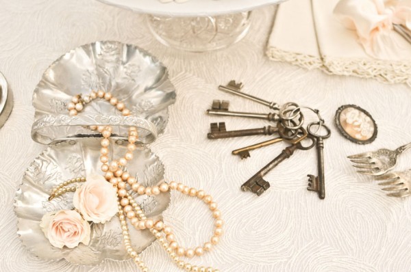 Vintage_English_French_Inspired_Pearl_Lace_Wedding_Misty_Miotto_Photography_33