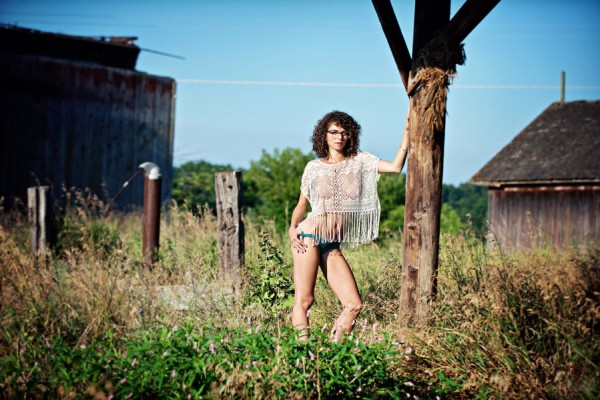 Rustic_eco_Friendly_Boudoir_With_Juja_and_Stone_Lisa_Hodack_Photography_1