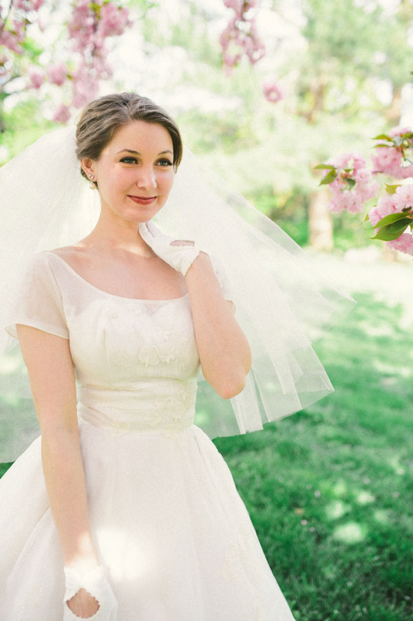 Vintage_Wedding_Dress_Bridal_Fashion_aster_and_olive_photography_15