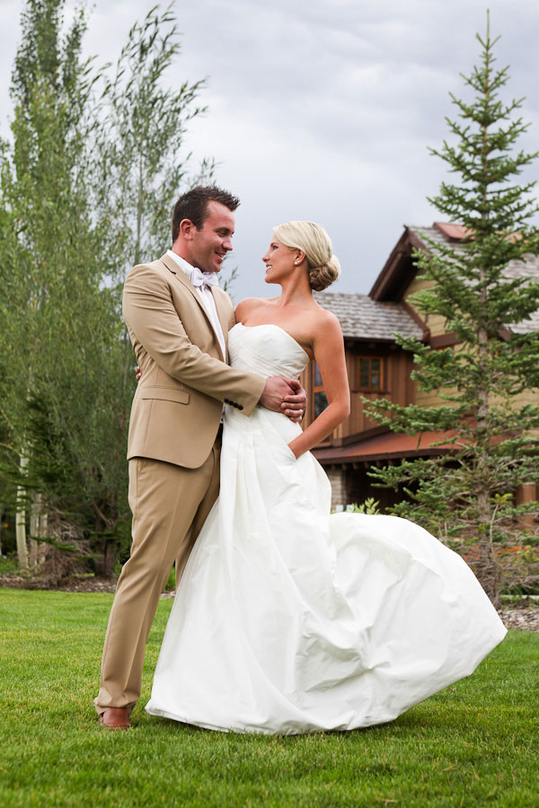 Summerlandish Modern Rustic Park City Utah Wedding Nick Sokoloff Photography (31)
